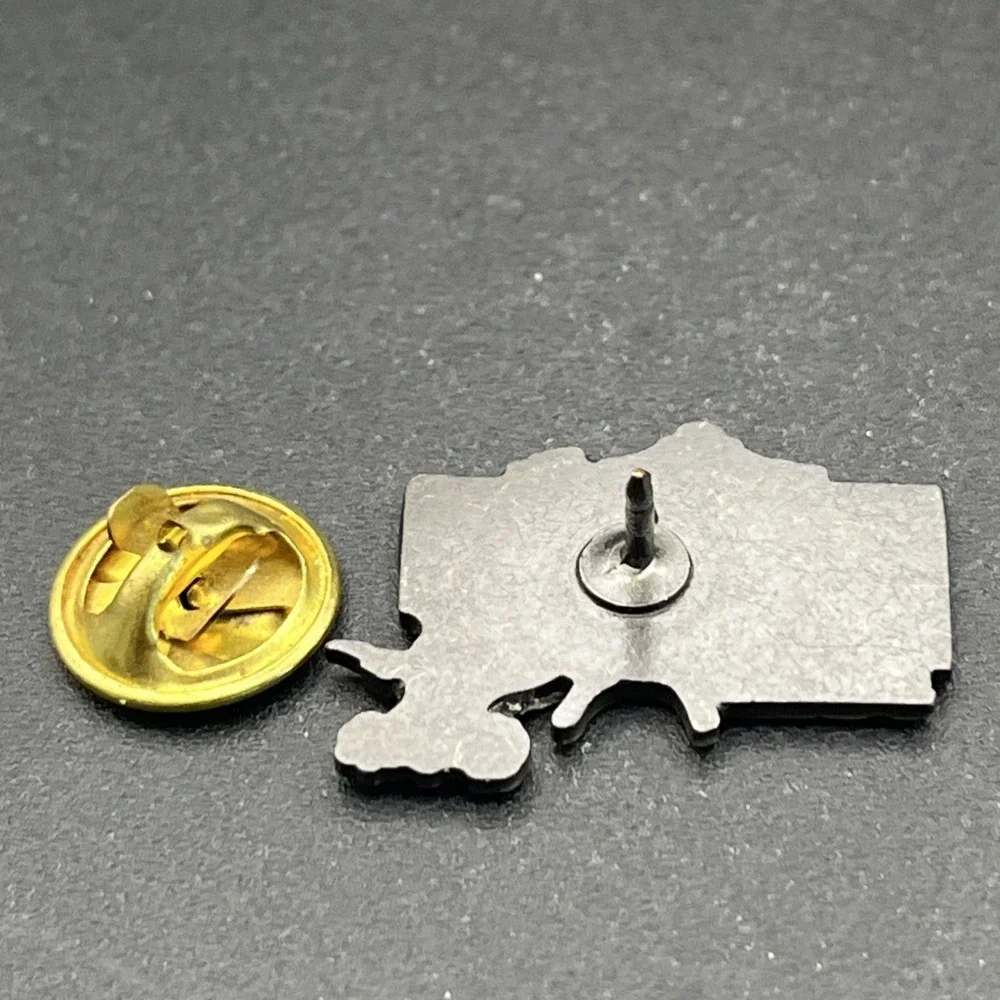 2006 Tri‎ State Rodeo Association Bull Lapel Hat Pin
